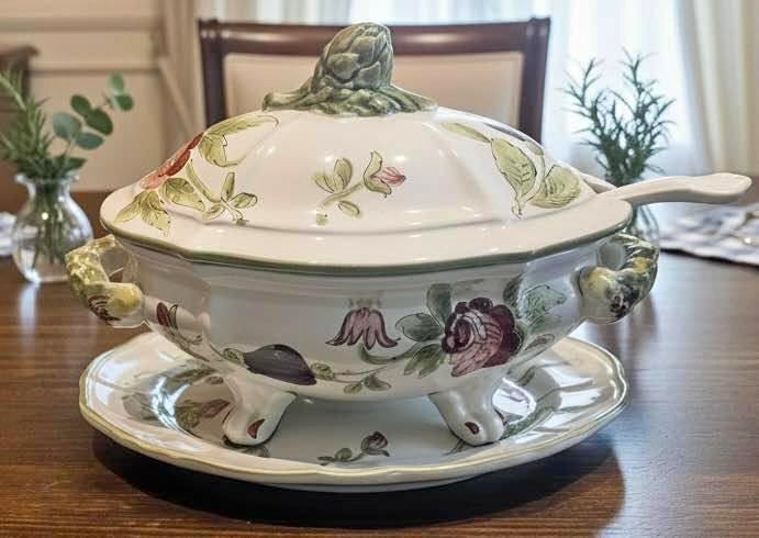 Botanical tureen with artichoke finial