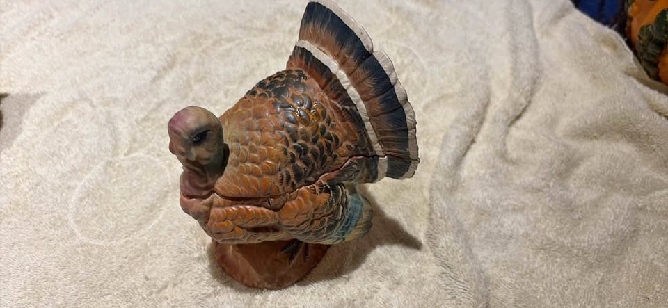 Painted turkey-shaped tureen